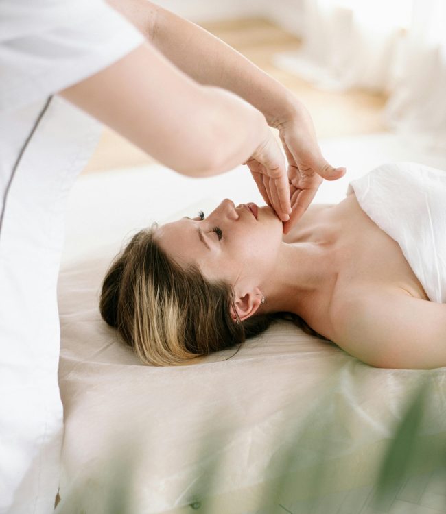 pexels-ivan-samkov-5659020